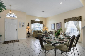 Tropical and peaceful, this 5 bed with Pool & Spa